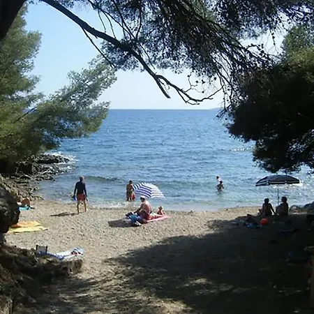 24m2 - Parking - Clim - Piscine - 50m Roquebrune-sur-Argens