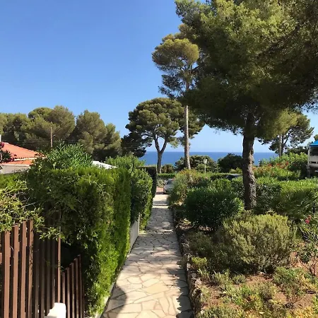 24m2 - Parking - Clim - Piscine - 50m *